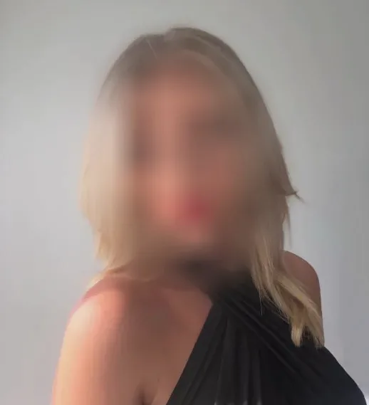Charlotte, 32