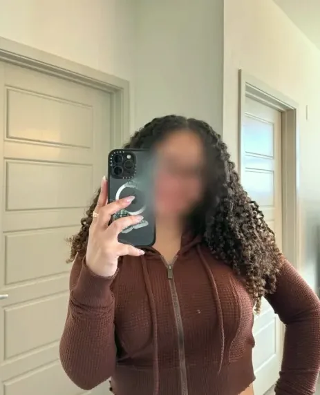 Chiara, 31