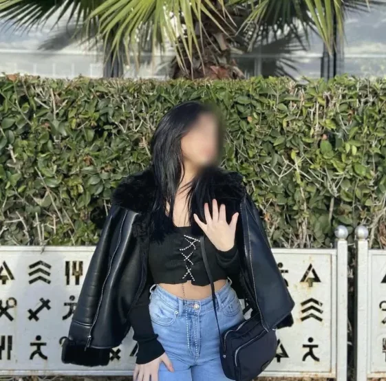 Elisa, 19
