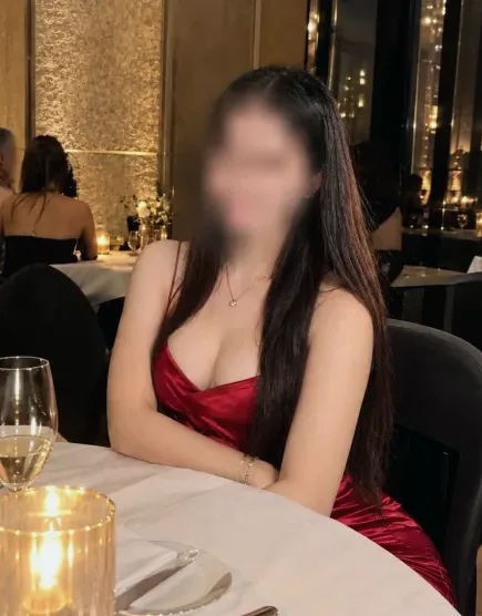 Fatma, 30