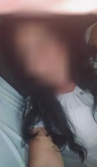 Julia, 39