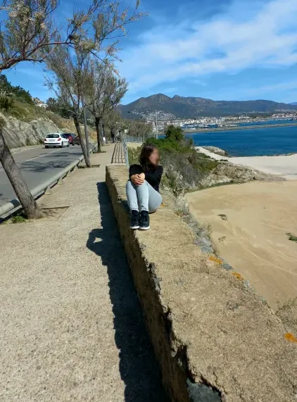 Julia, 37