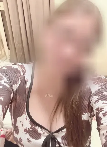 Leonie, 39