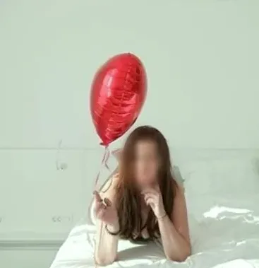 Mira, 27