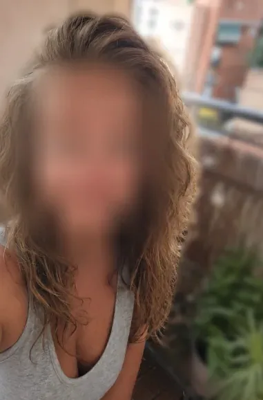 Nora, 40