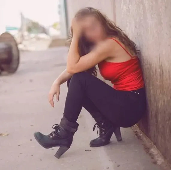 Pia, 37