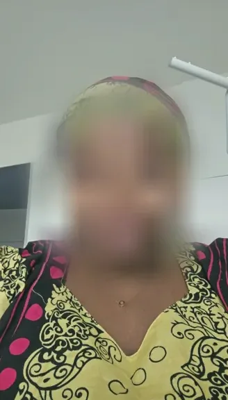 Sandra, 38