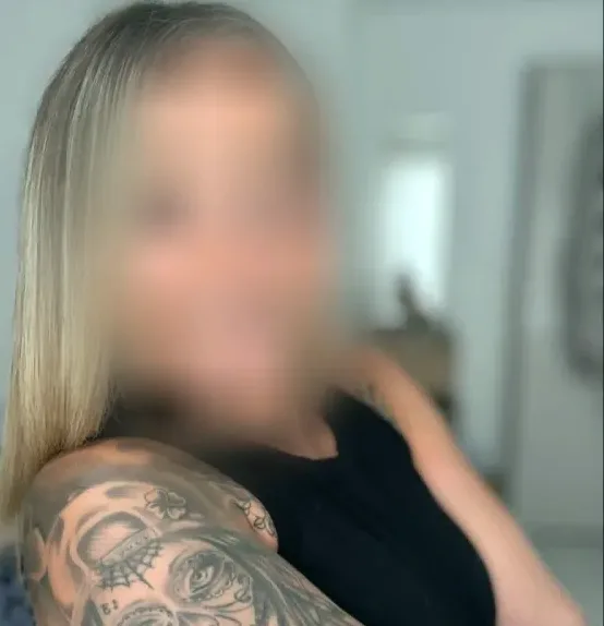 Theresa, 36