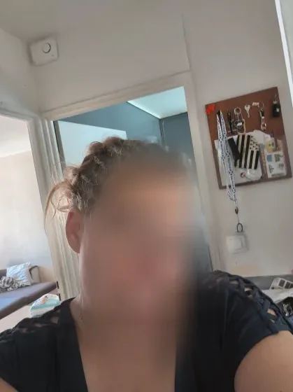 Yasmin, 40